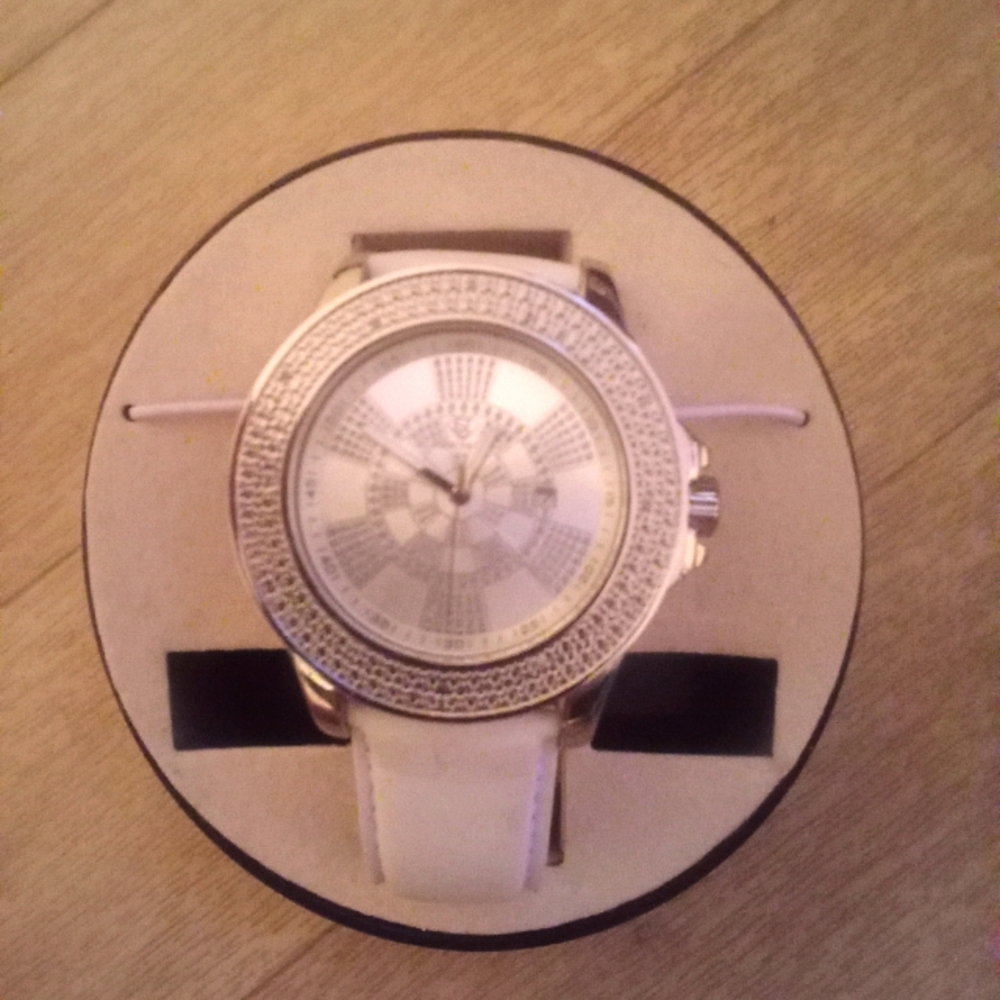 Super Techno watch